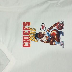 NWOT: Gildan White Chiefs Girl Tee. M.